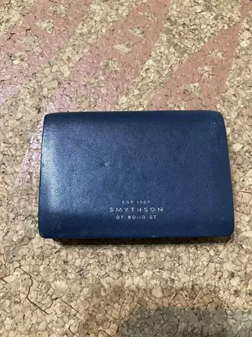 Smythson 네이비 명함지갑
