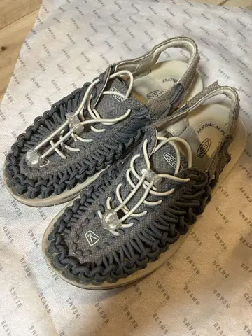 KEEN 스포츠 샌들 그레이