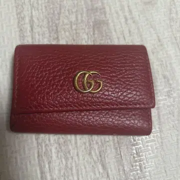 GG 로고가 있는 가죽 키 케이스 빨간색