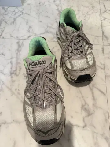 유나이티드 애로우즈 HOKA 26.5cm