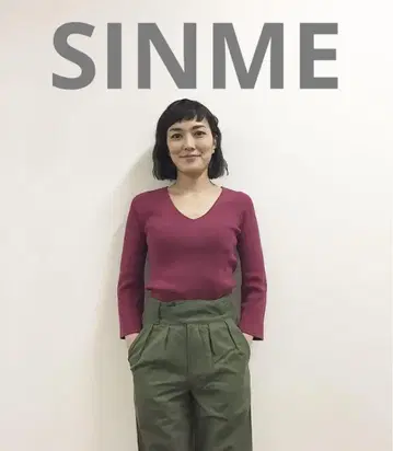 미사용 새상품! SINME 풀 니들 V 넥 풀오버 이에나