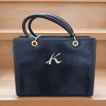 Kitamura 스퀘어 가죽 핸드백