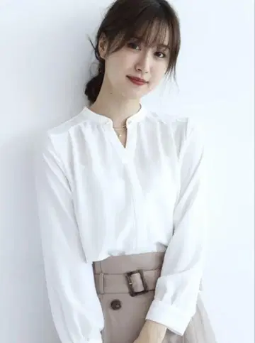 택 포함 리랜드트루 블라우스 (화이트)