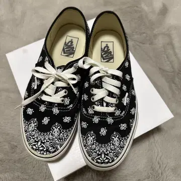 Vans 반다나 패턴 스니커즈