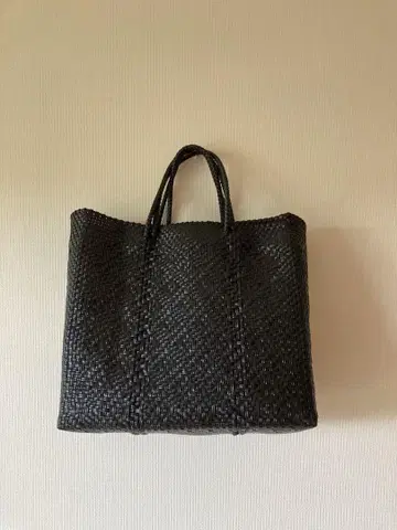 레트라 메르카도 백 롬보 블랙 사이즈 M