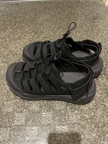푸마 스니커즈 같은 샌들 27cm 새상품급