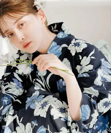 Dita 유카타 아사나가노 유카타