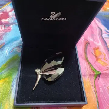 SWAROVSKI 나비 브로치