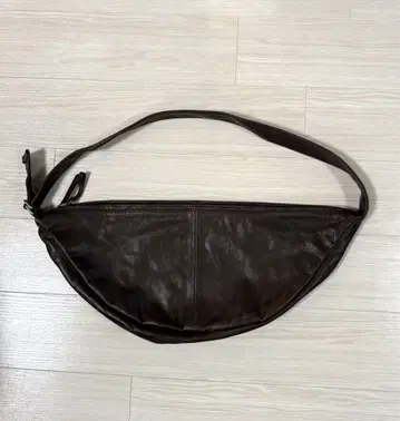 자라 가죽 숄더백