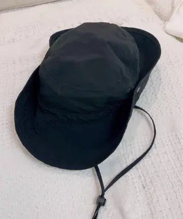 블랙 아웃도어 햇