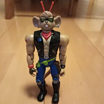 1990년대 마우스형 캐릭터 피규어