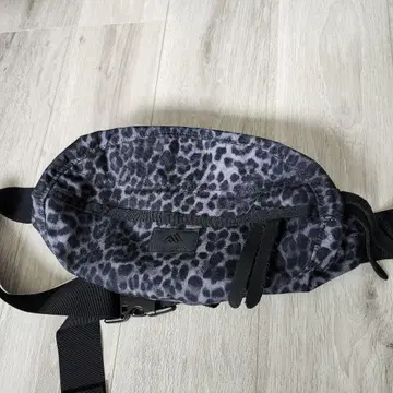 그레고리 테일 메이트 다크 레오파드 S 사이즈