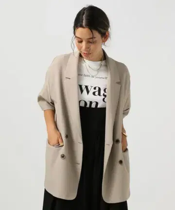 하프 슬리브 더블 자켓 베이플로우