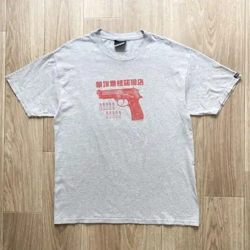 STAPLE 스테이플 CHINATOWN 건 디자인 프린트 T