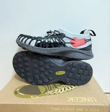 KEEN UNEEK SNK VAPOR/DUBARRY