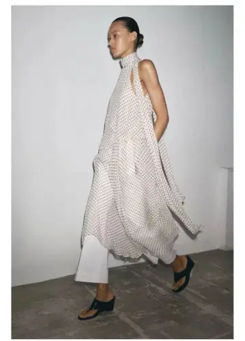 이번 시즌 Zara 도트 보타이 원피스 S