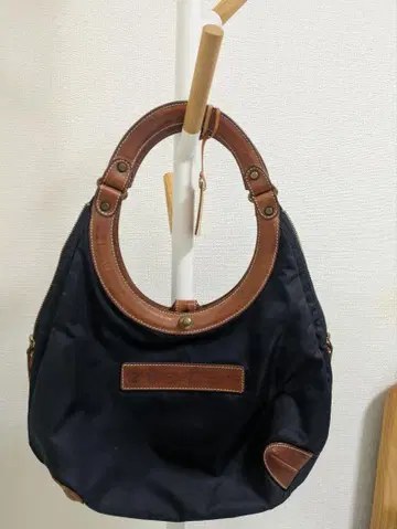 Felisi 네이비 나일론 가죽 숄더백