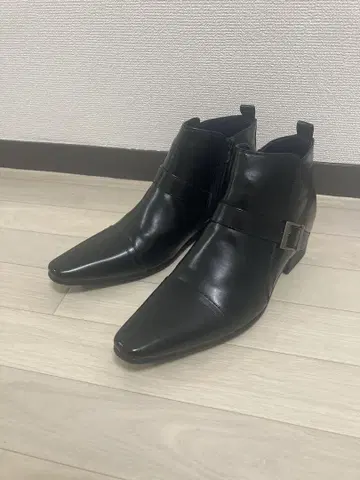 블랙 가죽 앵클 부츠