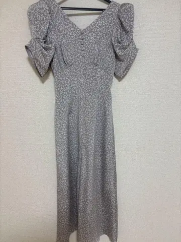 snidel 스나이델 꽃무늬 퍼프 슬리브 원피스