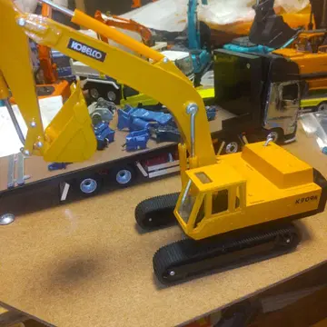 KOBELCO K909A 미니어처 중장비 1/50