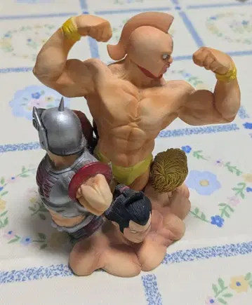 근육맨 피규어