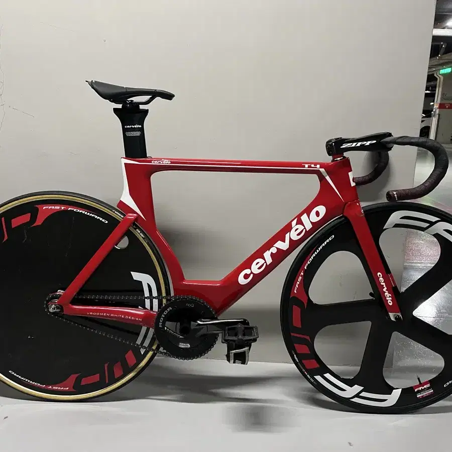 CERVELO | 써벨로 Cervelo T4 model on Bunjang Global Site.