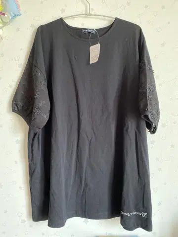 d.store's 블랙 자수 튜닉 F 블랙 포켓 부착