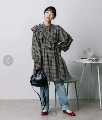 체크 무늬 프릴 원피스