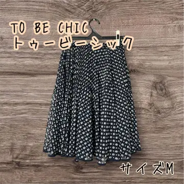 TO BE CHIC 투 비 시크 도트 무늬 플레어 스커트 40