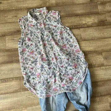 H&M 꽃무늬 슬리브리스 블라우스 시스루 비침 예쁜 패션