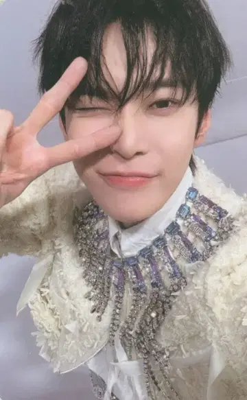 NCT 127 'Chandelier' 버전. DOYOUNG 사실 확인