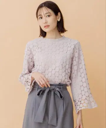 쿠미쿄쿠 레이스 블라우스