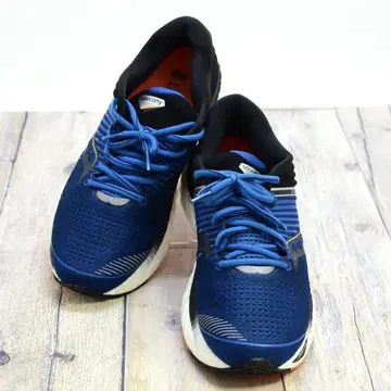 새상품급 SAUCONY TRIUMPH 써코니 트라이엄프 남성용 27cm