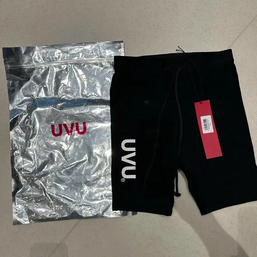 UVU Half Tights Black M #러닝,#레깅스 on Bunjang Global Site.