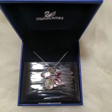 스와로브스키 플라워 모티브 목걸이