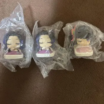 귀멸의 칼날 오네무탄 코쵸우 시노부 츠유리 카나오