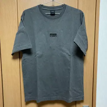 HUF 그레이 티셔츠 S 사이즈