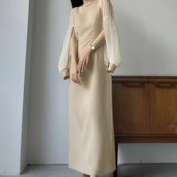 Louere 루에레 베이지 얇은 명주 그물 볼륨 소매 롱 원피스 S