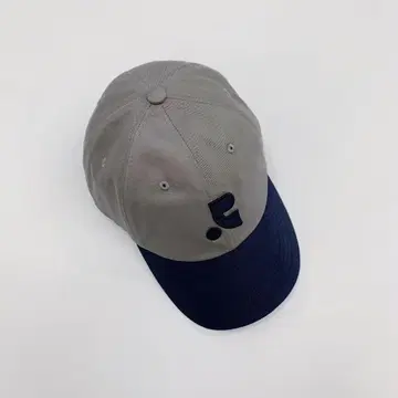 Reset & Recreation 야구 모자 그레이와 네이비