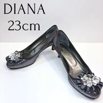 새상품급 DIANA 펌프스 글리터 비쥬 23cm 실버 그레이