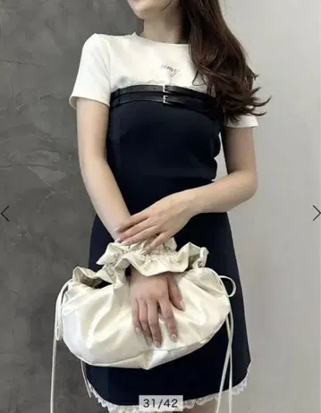 eimy istoire 레이스 레이어드 컷 미니 원피스