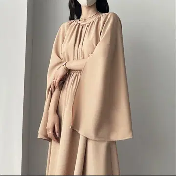 베이지 롱 원피스 긴팔 개더