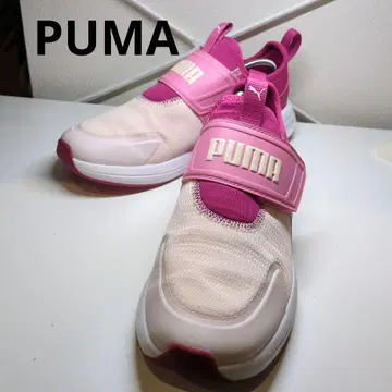 새상품 PUMA 핑크 스니커즈 소프트 폼 플러스 24.5