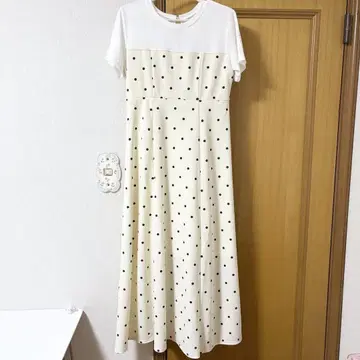 natural couture 화이트 도트 무늬 반팔 롱 원피스