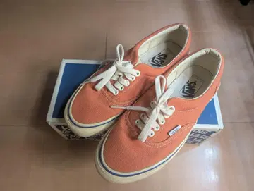 Vans Vault 오렌지 스니커즈