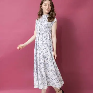 노엘라 드로스트 꽃무늬 원피스