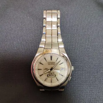 CITIZEN Eco-Drive 손목시계