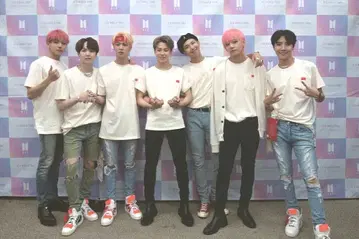 BTS LOVE YOURSELF in SEOUL 집합 엽서 혜택