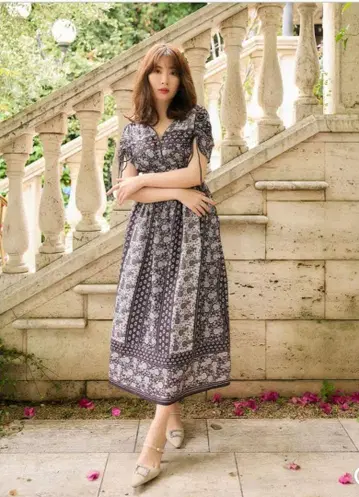 카사블랑카 볼륨 소매 드레스