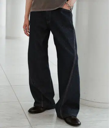 VINTAGE WASHED CURVED DENIM 인디고 블루 L